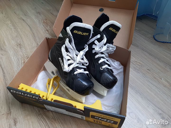 Коньки хоккейные bauer 32