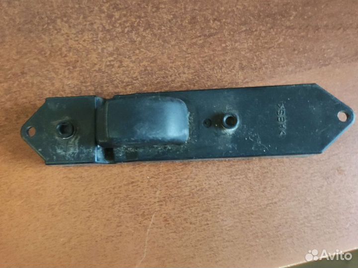 Кнопка стеклоподъёмникa Mitsubishi Galant EA1A