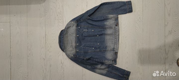 Джинсовая куртка 42