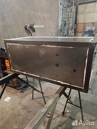 Инструментальный ящик на грузовик