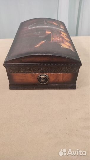 Сундук шкатулка