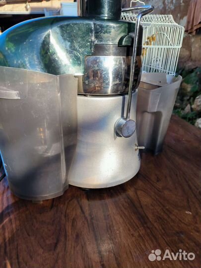 Соковыжималка JAU — J800