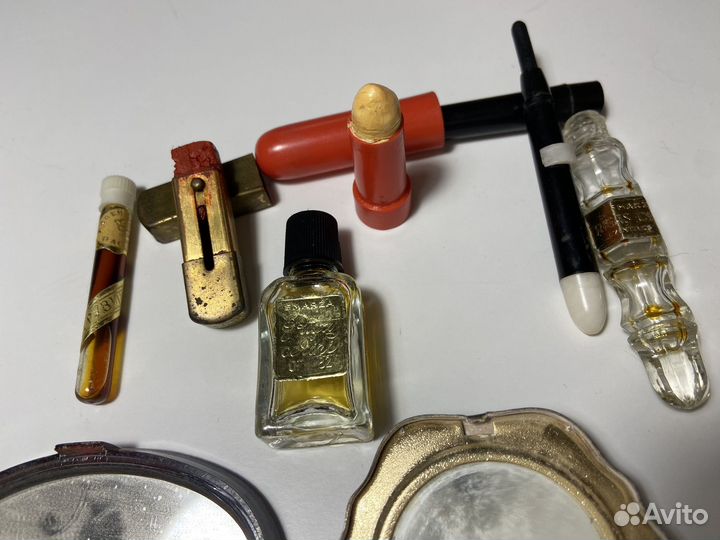 Косметика СССР помады, пудренницы, карандаш, духи