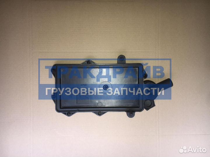 Крышка фильтра сапуна Ивеко Траккер 500361556