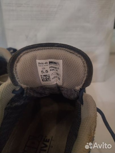 Продам трекинговые ботинки