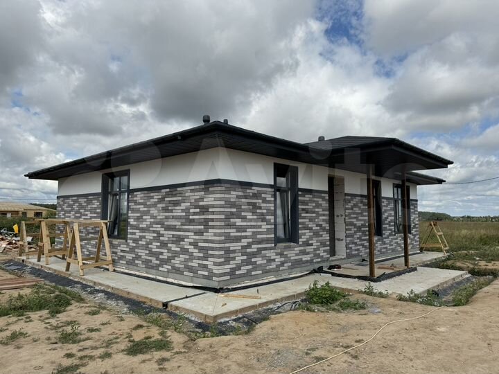 Коттедж 105 м² на участке 8 сот.