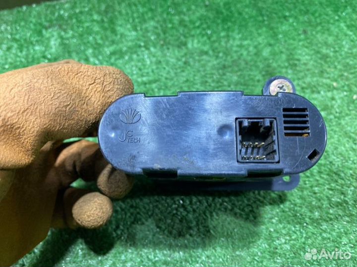 Часы Daewoo Leganza V100 C22SED