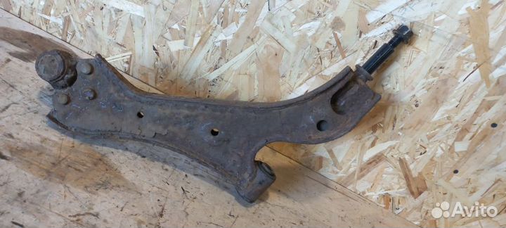 Рычаг передний левый Captiva C140