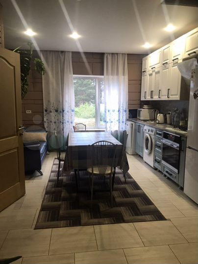 2-к. квартира, 98 м², 2/2 эт.