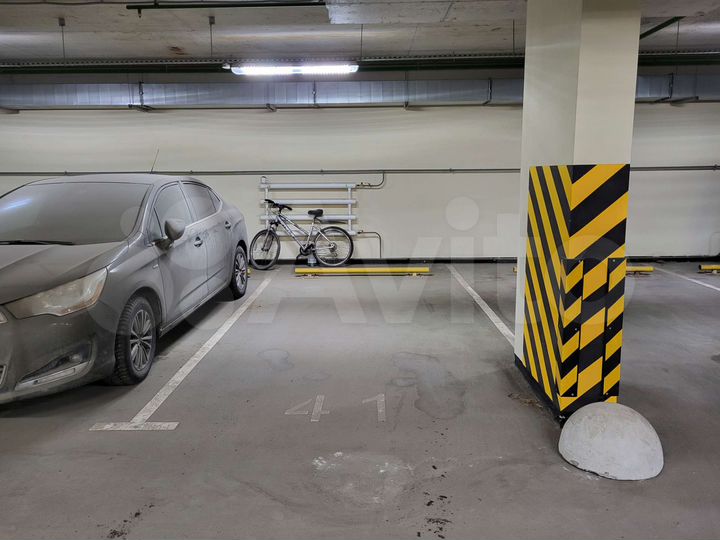 Машиноместо, 15 м²