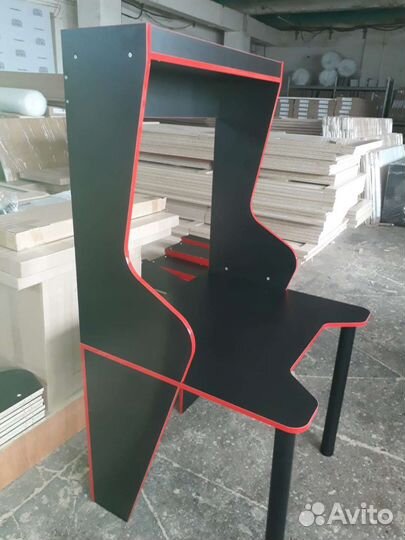 Стол компьютерный Геймер для клуба