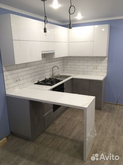 Кухонный гарнитур. Кухня с барной стойкой ксп:2652