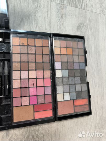 Большой набор теней