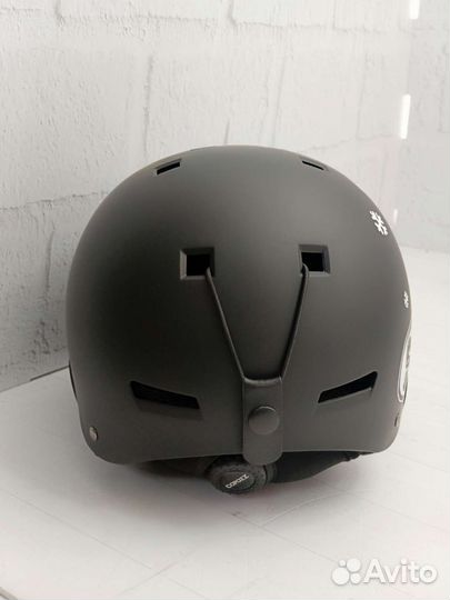 Горнолыжный шлем