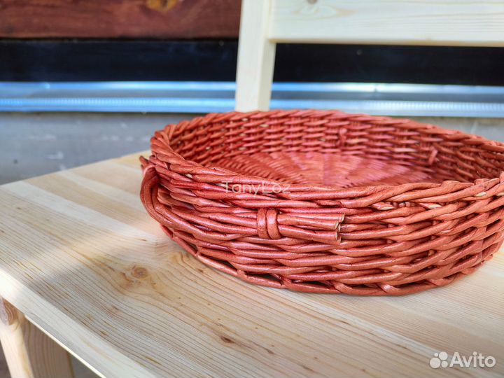 Поднос из бумажной лозы