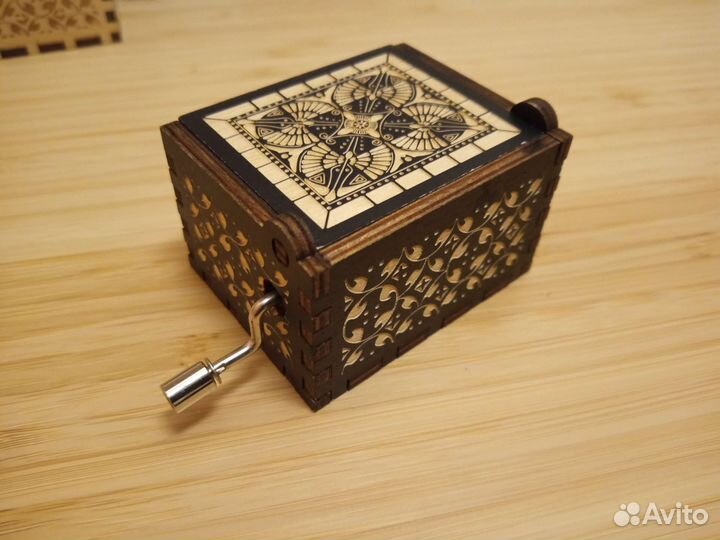 Новая музыкальная шкатулка Queen