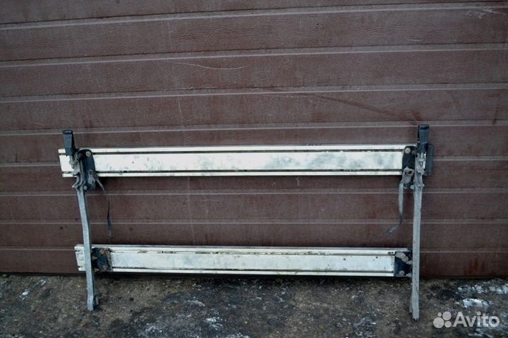 Боковой спойлер по раме, левый volvo FH (01.12)