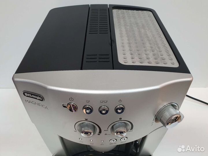 Кофемашина Delonghi Magnifica