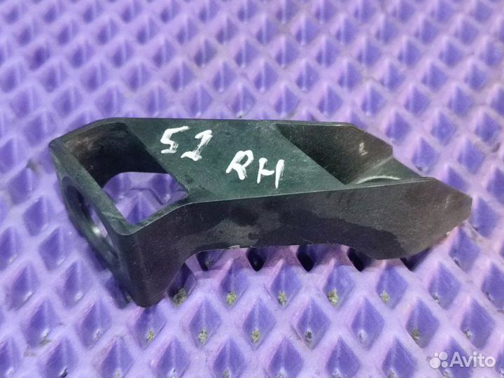 Кронштейн радиатора передний правый Nissan X-Trail