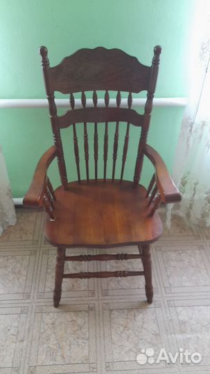 Стул деревянный