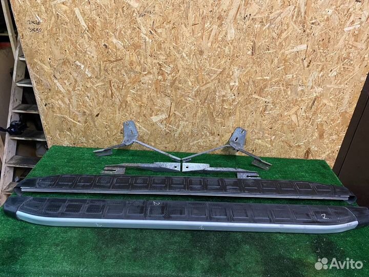 Volvo XC60 (09-17) подножки