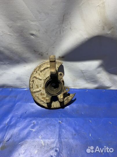 Кулак поворотный левый ваз 2110