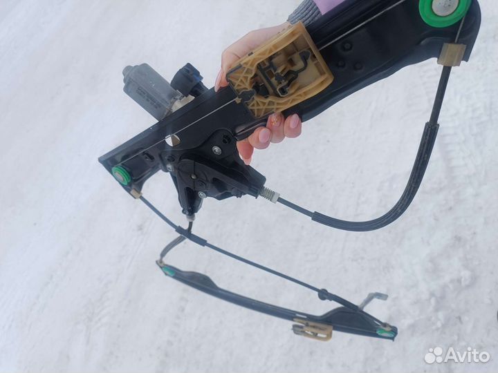 Электроподъемник Ford Focus 3