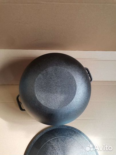 Казан чугунный походный с дужкой 8 литров. 6 л