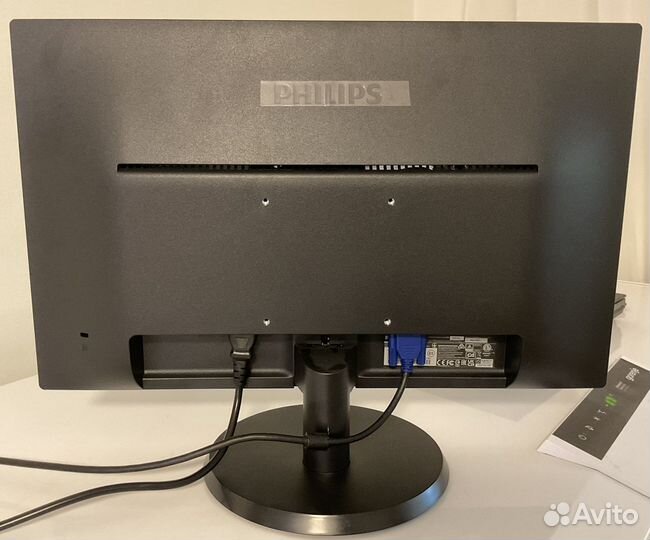 Монитор Philips 223v5lsb