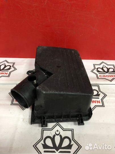 Корпус воздушного фильтра Toyota Camry XV40