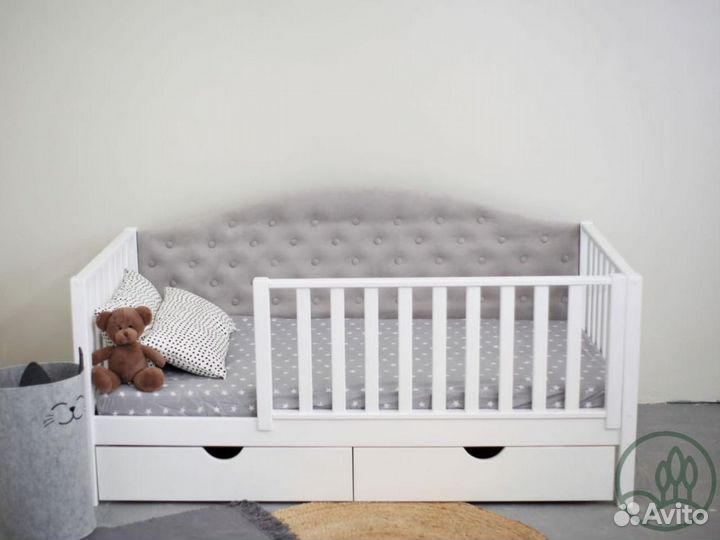 Детская кровать Классика с мягкой спинкой и бортом