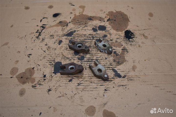 Кронштейн топливной форсунки Ford S-Max 1