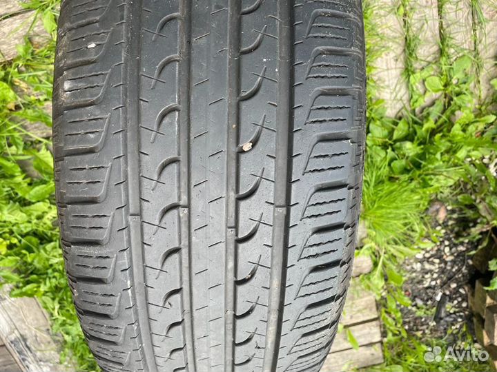 Goodyear EfficientGrip 275/55 R20