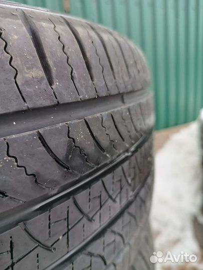 Pirelli P Zero 235/40 R19