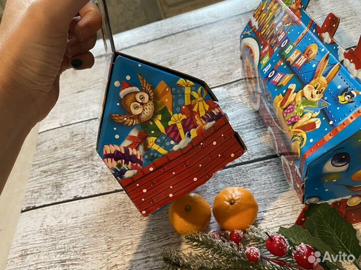 Коробка подарочная новогодняя