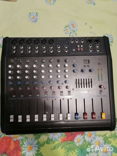 Активный микшерный пульт