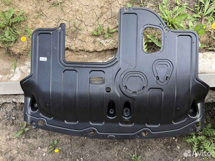 Защита двигателя пыльник Kia Soul