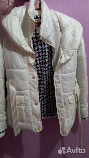 Куртки разные 42-44р