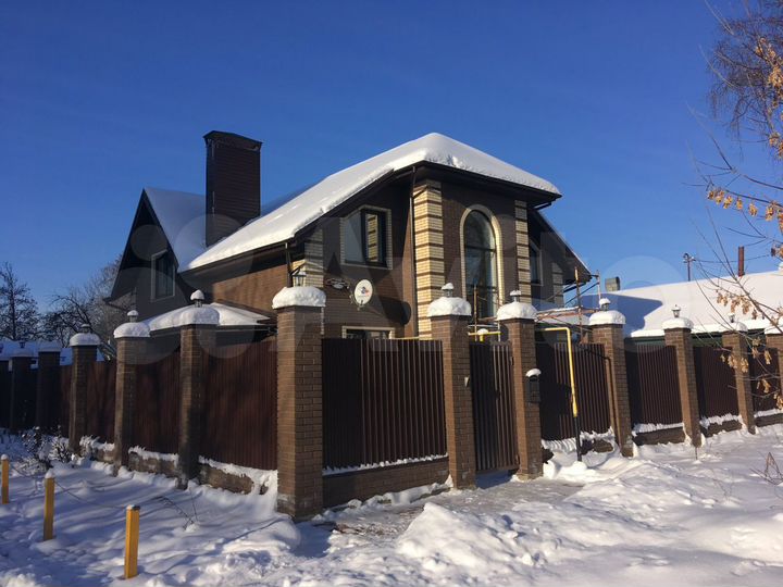 Дом 200 м² на участке 5,5 сот.