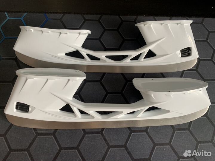 Стаканы для хоккейных коньков CCM с лезвием/287L