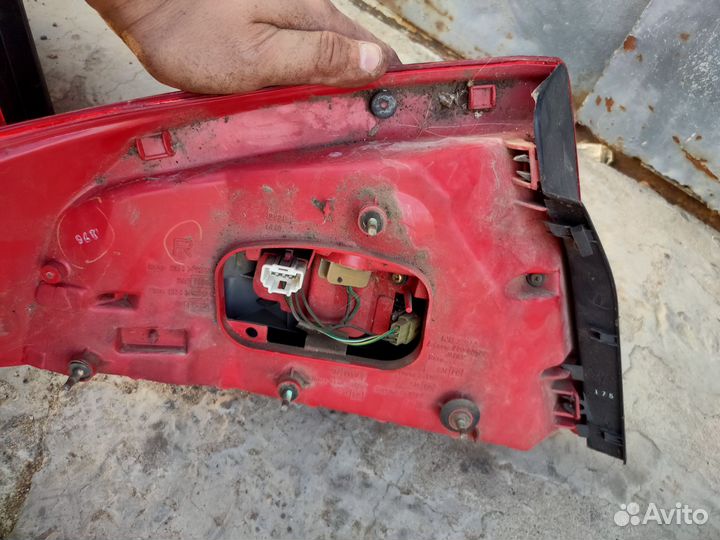 Задние стопы на nissan skyline V35