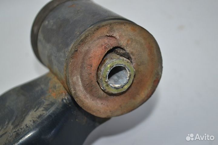 Кронштейн замка кабины MAN TGX 18.440 (01.07)