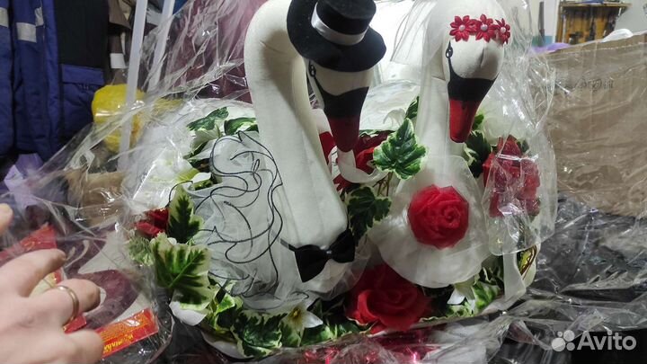 Украшение на автомобиль для свадьбы