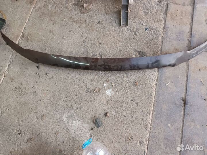 Спойлер капота