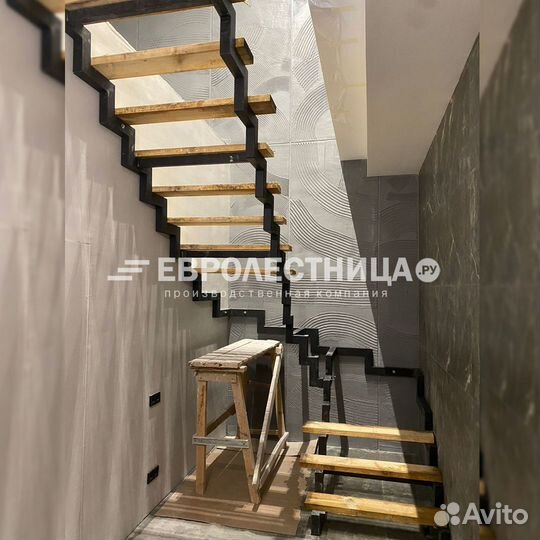 Лестница на металлокаркасе