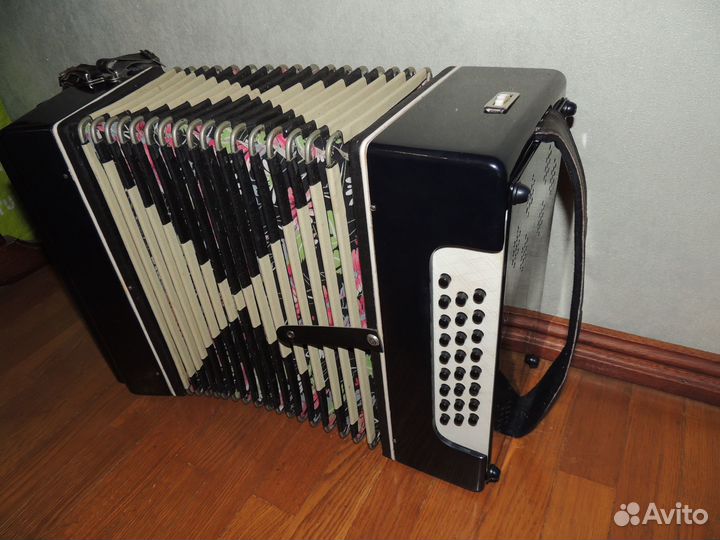 Заказная Кировская гармонь си