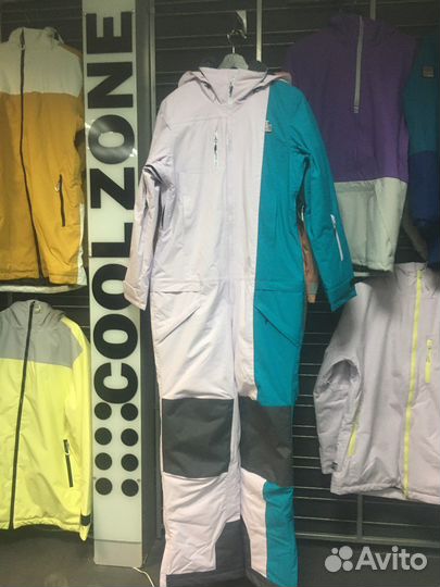 Горнолыжный комбинезон