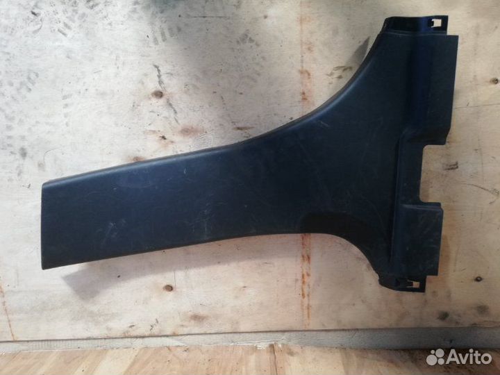 Обшивка стойки левая Mitsubishi Lancer CS 1.6