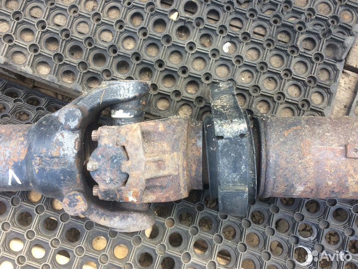 Вал карданный 2800мм Volvo VNL