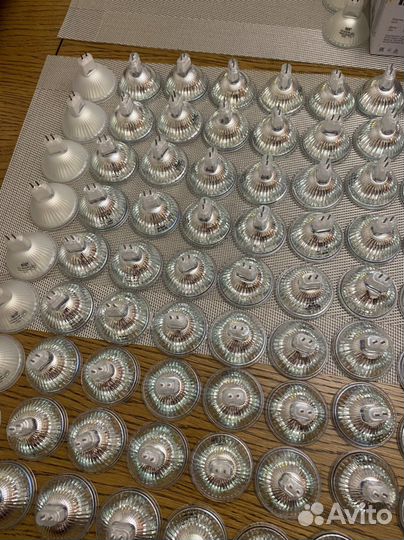 Лампочки галогеновые 160 штук и 15 трансформаторов